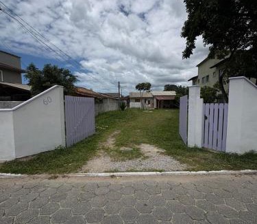 Muquem House | Purple House