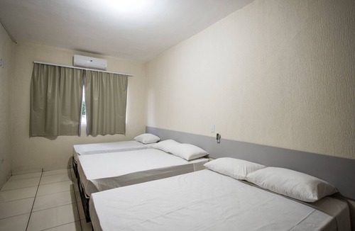 Foz do Iguacu City Centre Apartment | Quadruple Double + 2 Single