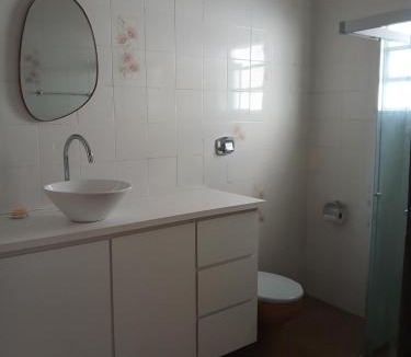 Regiao Urbana Homogenea X House | Quarto Aconchegante no Centro de Poços de Caldas - Pousada do Chico