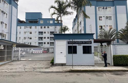 Zona Industrial Norte Apartment | Quarto aconchegante com banheiro