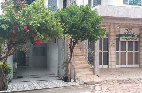 Despraiado House | Quarto Aconchegante Próximo a Rodoviária