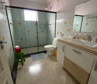 Cidade Dutra House | Quarto amplo e confortável
