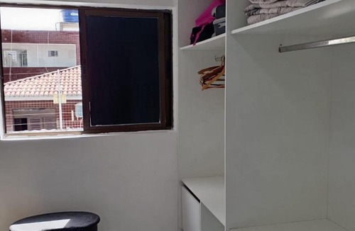 Altiplano Cabo Branco Apartment | Quarto bem localizado no altiplano próximo a UFPB com café da manhã