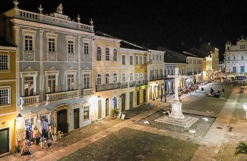Nazare House | Quarto bem próximo ao Pelourinho