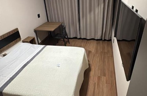 Lavras House | Quarto Casal no coração da cidade, UFLA- UNILAVRAS, prox restaurantes e padaria