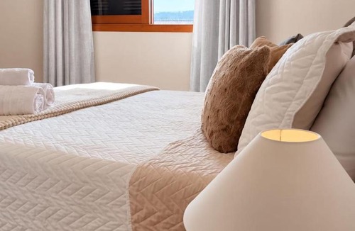 Estancia Velha House | Quarto com banheiro privativo em Estância Velha