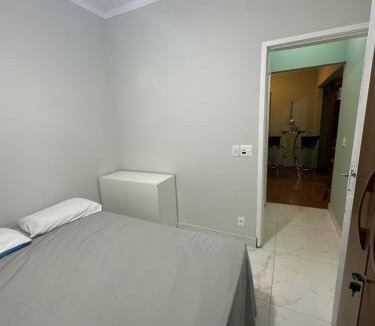 Sao Jose do Rio Preto House | Quarto com banheiro