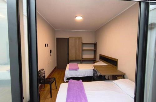 Lavras House | Quarto Duplo aconchegante novo no coração da cidade -Ufla- restaurantes e padaria