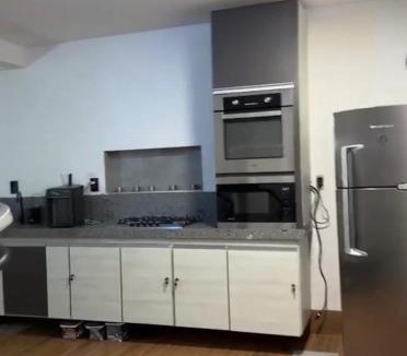 Lavras House | Quarto Duplo aconchegante novo no coração da cidade -Ufla- restaurantes e padaria