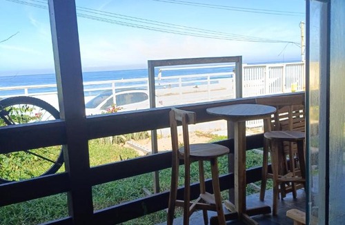 Marica House | Quarto econômico Beira Mar em Barra de Maricá ambiente familiar tipo Hostel