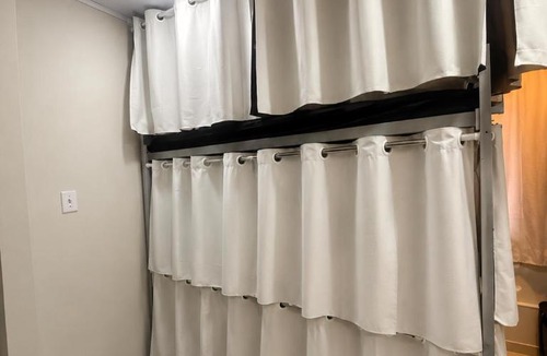 Zona Sul Hostel | Quarto Econômico Compartilhado - Botafogo