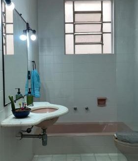 Lourdes House | Quarto em apartamento residencial