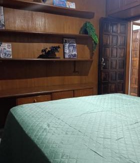 Prata House | Quarto em casa Pub conveniência