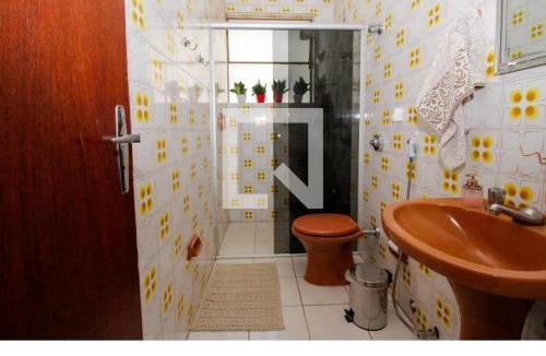 Santo Antonio House | Quarto em Hostel Bh - Sereno