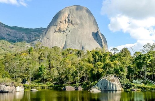 Pedra Azul Apartment | Quarto inteiro, Condomínio Vista Azul, Pedra Azul
