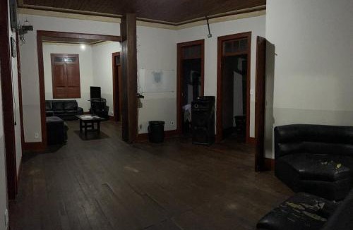 Ouro Preto House | Quarto inteiro, próx ao Centro - República Saideira