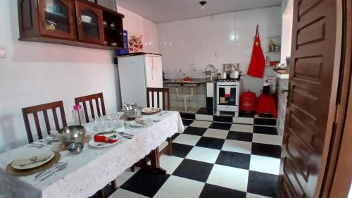 Canudos House | QUARTO PARA 3 PESSOAS em SÃO BRAZ, banheiro compartilhado
