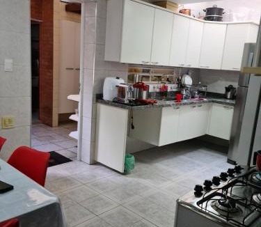 Santo Amaro House | Quarto próximo Consulado Americano e metrô Borba Gato