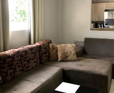 Vila Yolanda House | Quarto Privado em residência no Coração de Foz - casa e banheiro compartilhado