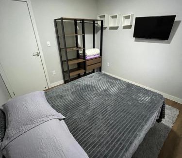 Primeiro de Maio House | Quarto privativo com Banheiro compartilhado próx ao Hospital e centro