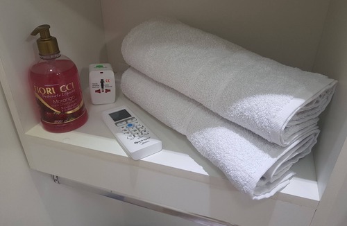 Portuguesa House | Quarto privativo em condomínio
