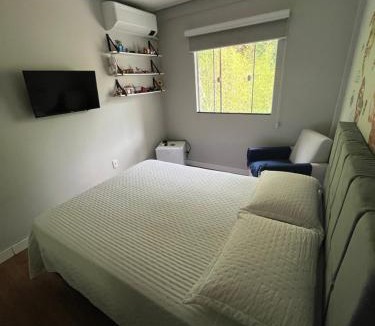 Primeiro de Maio House | Quarto privativo em Brusque próximo ao hospital e centro