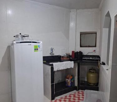 Nacional 1a Secao House | Quarto Privativo Premium 01