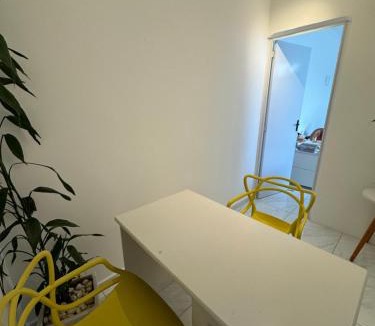 Ilha Comprida Hotel | Quarto sem Cama só colchão, Ar Condicionado, Wi-Fi, Banheiro