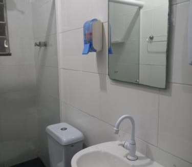 Duque de Caxias House | Quartos Em Casa In Caxias da Paraíso