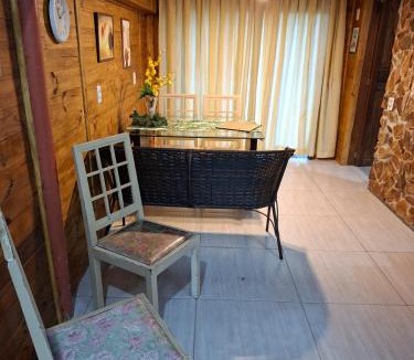 Guaiba House | Quartos privativos em casa compartilhada