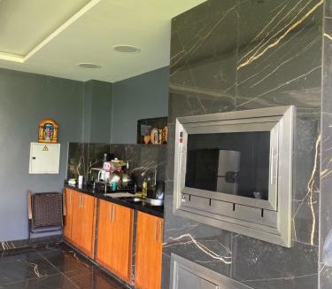 Ciudad Del Este House | QuintaYoyo
