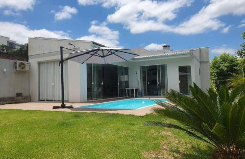 Encantado House | Quiosque com piscina e vista