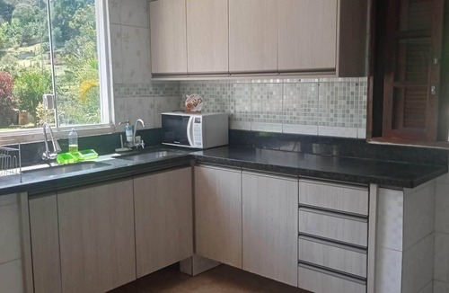 Itapecerica da Serra Cottage | Recanto da Floresta Country House. House surrounded by nature for the whole family.