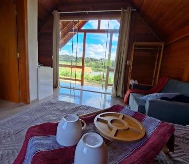 Sao Goncalo do Para Ski Chalet | Recanto da Lua - chalés com vista para lago