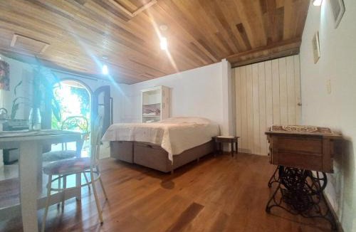 Ribeirao da Ilha Apartment | Recanto na natureza