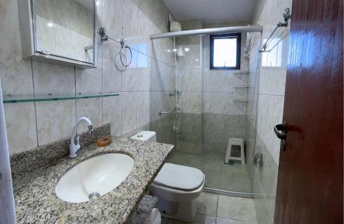 Anchieta Apartment | RecantoAzul a 1 quadra do mar, 3 qtss, sendo 2 c/a