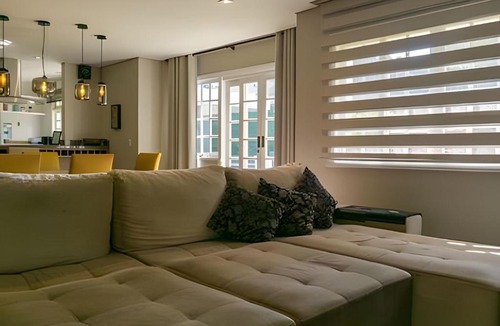 Bigorrilho Apartment | Refúgio com quintal + 2 vagas a 600m do Barigui