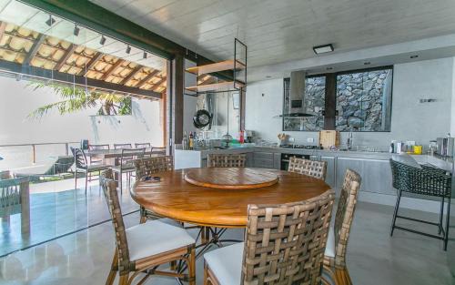 Prainha House | Refúgio da Arara