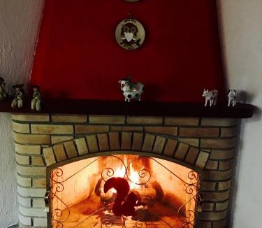 Monte Verde House | Refúgio de Montanha em Monte Verde para Famílias e Amigos com 4 Suítes