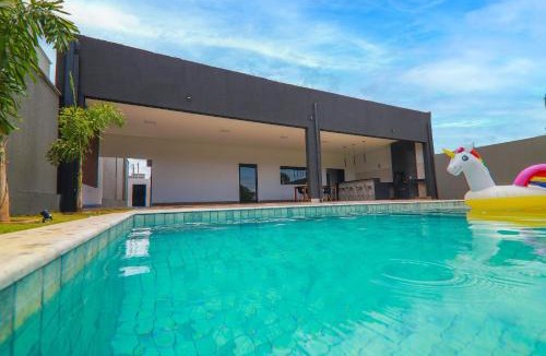 Centro House | Refúgio Familiar: Piscina Quente, Prainha e Wi-fi