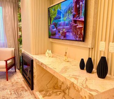 Vila Luiza Apartment | Refúgio Moderno com Lareira em Canela