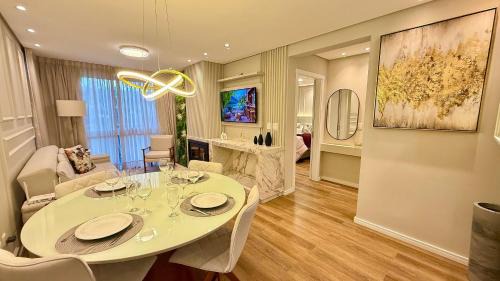 Vila Luiza Apartment | Refúgio Moderno com Lareira em Canela