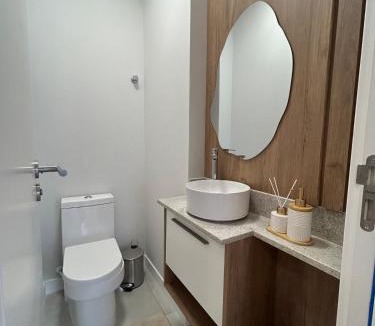 Porto Belo Apartment | Refúgio moderno com piscina privativa perto do mar