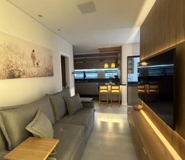 Porto Belo Apartment | Refúgio moderno com piscina privativa perto do mar