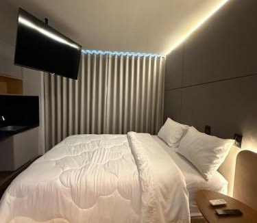 Plano Diretor Sul Apartment | Refúgio na Orla - Flat Moderno com Vista Privilegiada do Lago