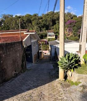Pedra Azul House | Refúgio no Interior