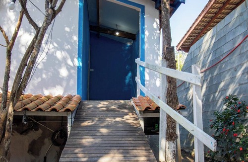 Santana de Parnaiba House | Refúgio Pet-Friendly c/Lareira, garagem e Wi-fi