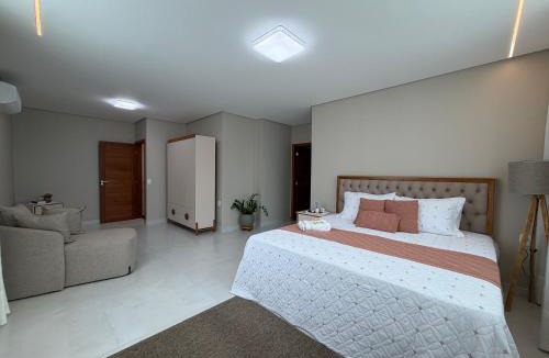 Vitor Hugo House | Refúgio Premium nas Montanhas de Alfredo Chaves Refúgio nas Montanhas de Alfredo Chaves com Piscina Jacuzzi Aquecida externa Suite Master com Hidro e Área Gourmet