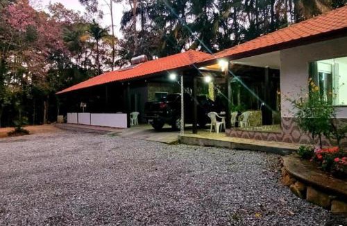Lumiar House | Refúgio Sereno