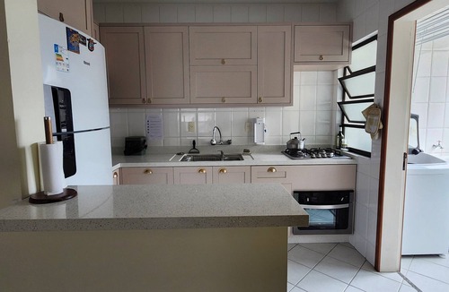 Coqueiros Condo | Reformado - 80m da Praia - Piscina - Churrasqueira